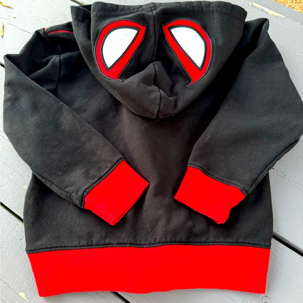 Marvel Miles Morales Spider-Man
Hooded Jacket -M (7) - Picture 6 of 7